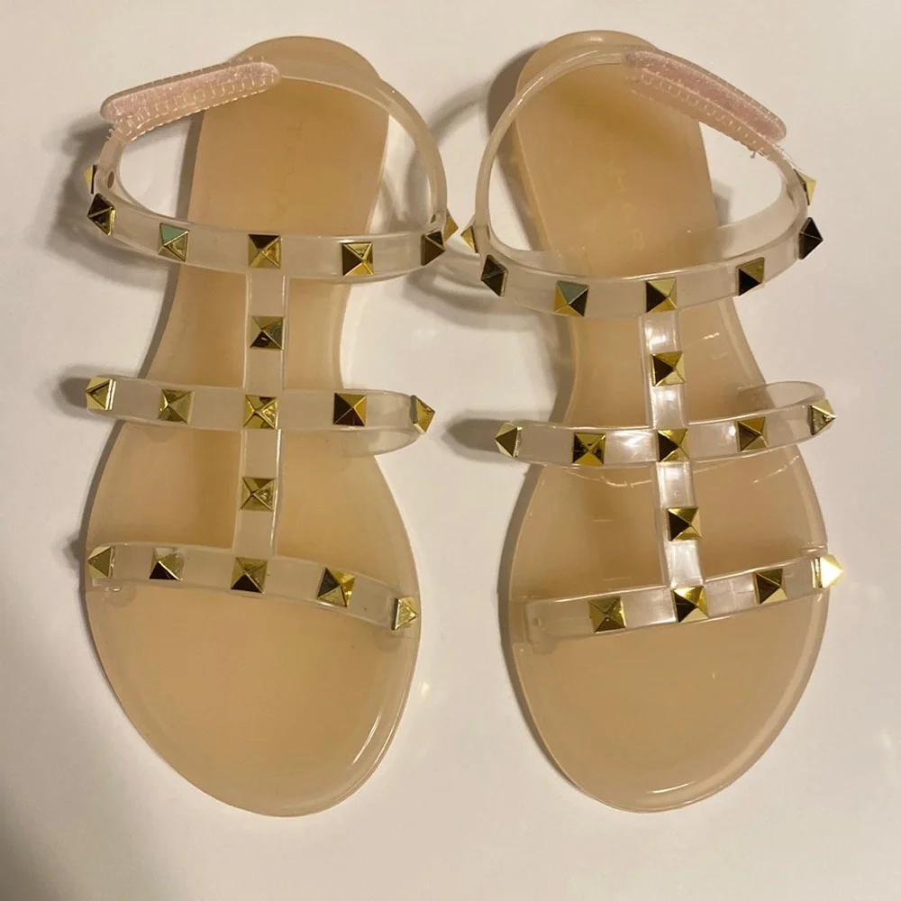TAHARI KIDS JELLY SHOES SIZE 32